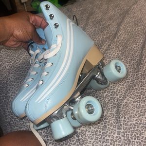 NEVER WORN Altar’d state skates